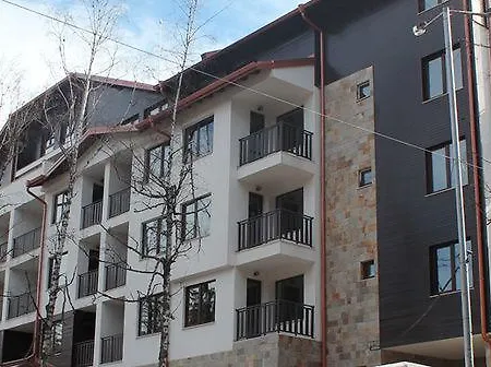 White House 4*