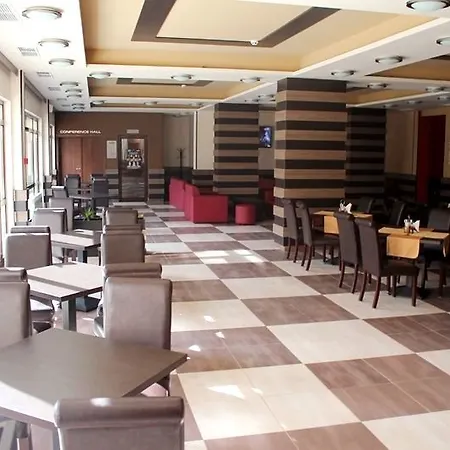 Hotel White House 4*